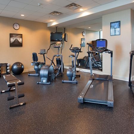 Holiday Inn Vancouver-Centre Broadway By Ihg Екстериор снимка