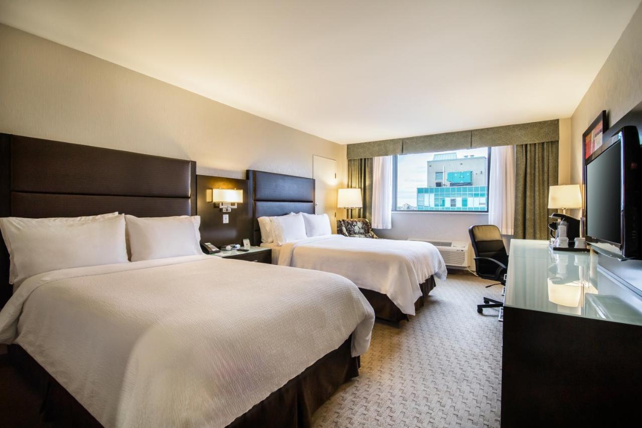 Holiday Inn Vancouver-Centre Broadway By Ihg Екстериор снимка
