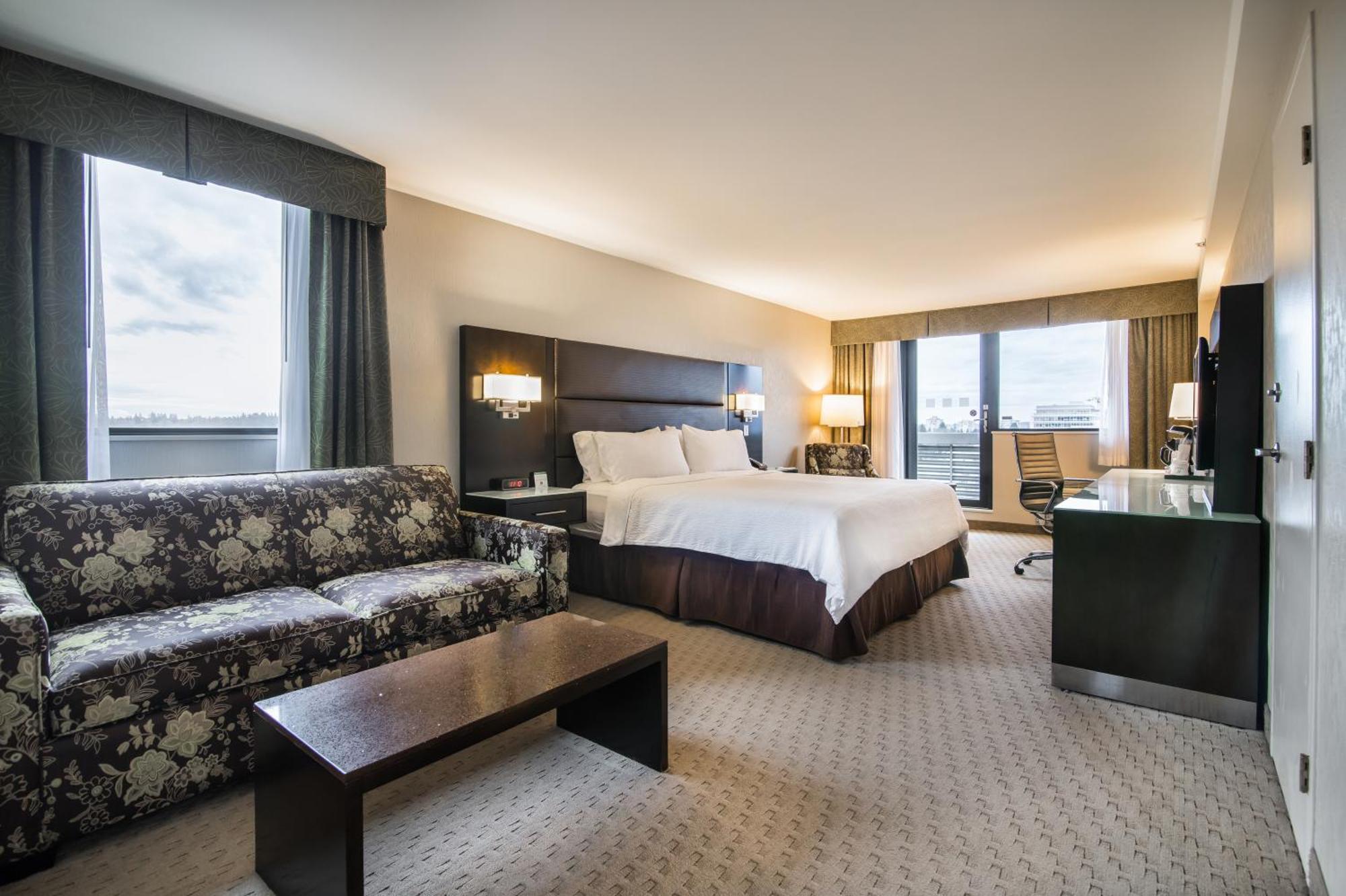 Holiday Inn Vancouver-Centre Broadway By Ihg Екстериор снимка