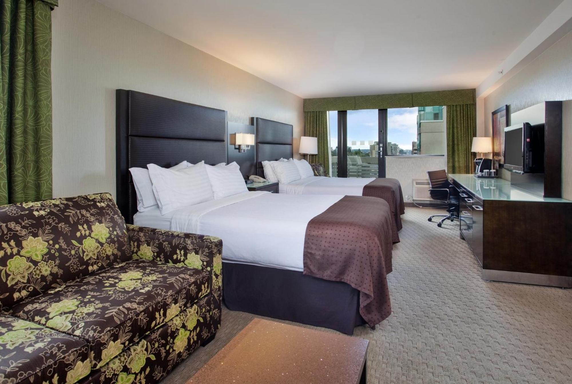 Holiday Inn Vancouver-Centre Broadway By Ihg Екстериор снимка